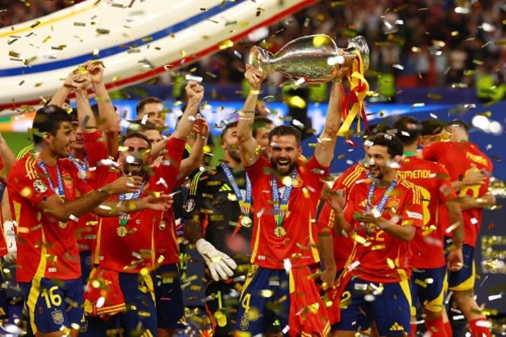إسبانيا في الصدارة.. ألقاب المنتخبات المتوجة ببطولة اليورو